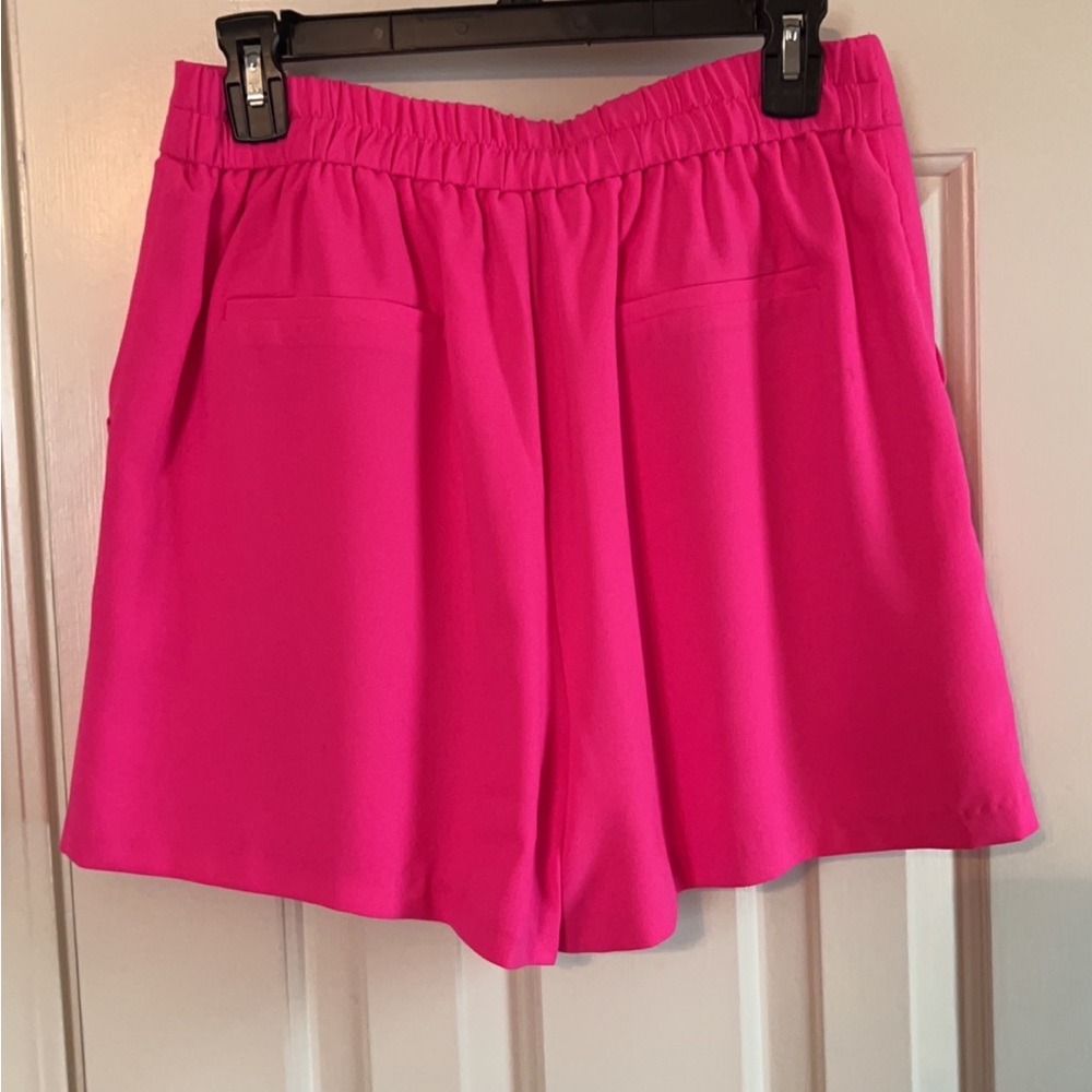 Sky’s Are Blue hot pink shorts!